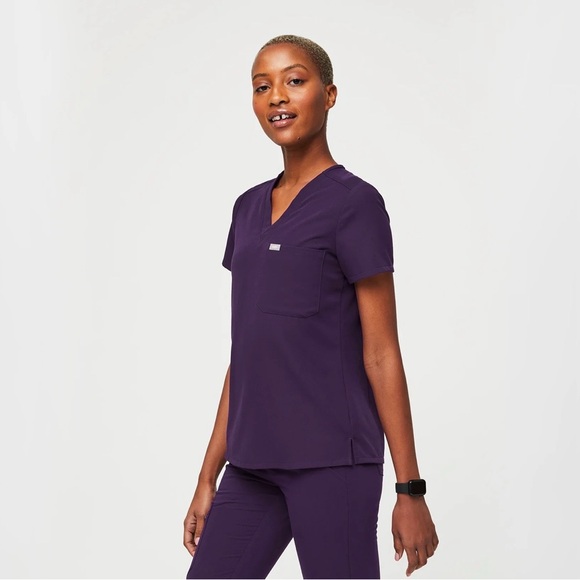 NEW Figs Catarina One-Pocket Purple Scrub Top, Size L - Picture 5 of 8
